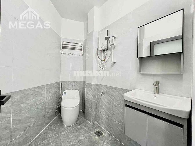 CHO THUÊ DUPLEX BANCOL MỚI TOANH 100%  Ở GẦN VÒNG XOAY DÂN CHỦ GIÁ RẺ