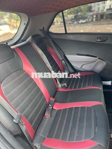 Hyundai i10 Base 2015 Trắng
