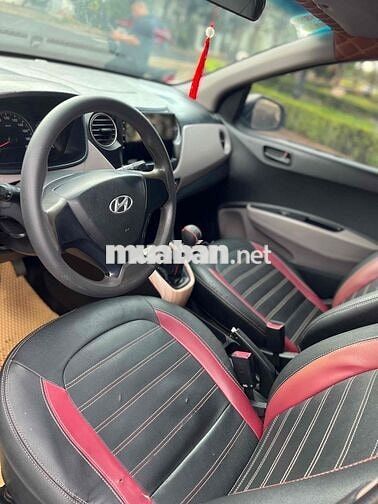 Hyundai i10 Base 2015 Trắng