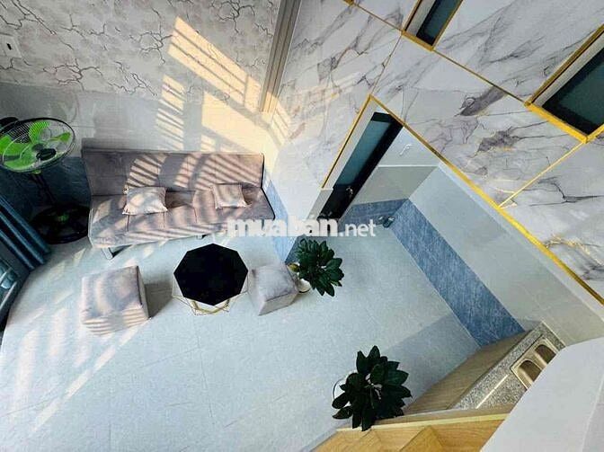 1 trệt 1 lầu 3 phòng ngủ 2 tolet 1 ban công