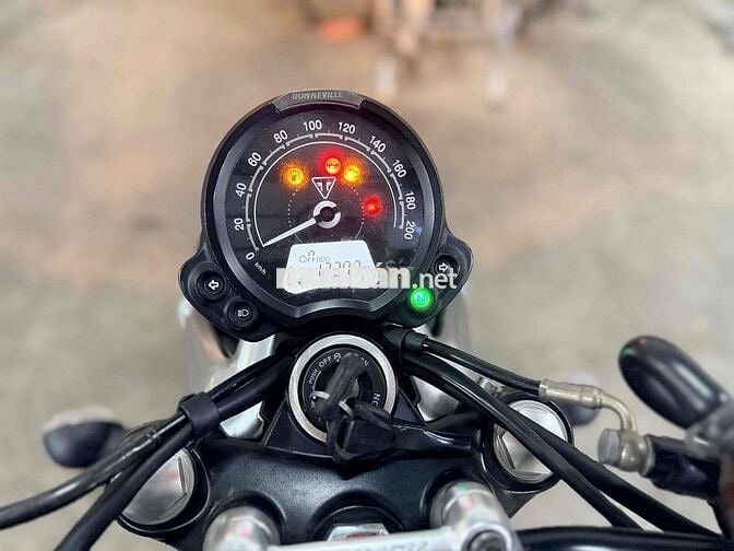 Triumph Street Twin 900 ABS 2020 Đen