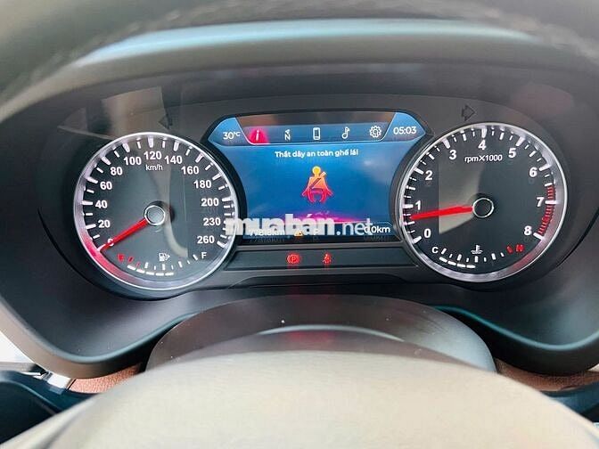 Bán xe VinFast LUX SA2.0 Trắng