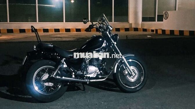 Husky 150cc màu Đen
