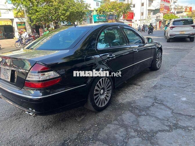 Mercedes-Benz E200 2007 Đen