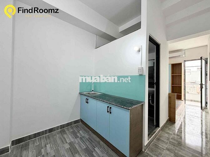 Studio Ban Công To Đùng Mặt Tiền Dương Quảng Hàm