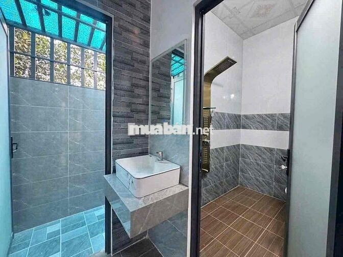 Ít khi ở nên cần bán lại nhà sau lưng chợ Tân Mai 2, quốc lộ 51