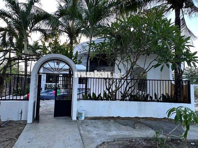 Cho thuê villa có hồ bơi mới xây khu vực Sentosa Điện Ngọc,Đà Nẵng.