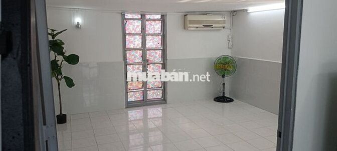 Cho thuê căn hộ mini lầu 4 nhà chung cư tập thể