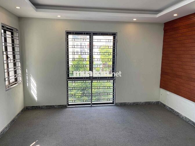 cho thuê tầng 2-3 mặt phố Hồng tiến làm vp hoặc ở.