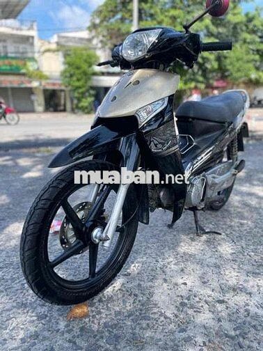 Revo 2012 , giấy tờ đầy đủ , xe đẹp liền lạc
