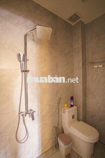 Cho thuê căn hộ 25-30m2, mới xây, gần biển, có máy giặt riêng
