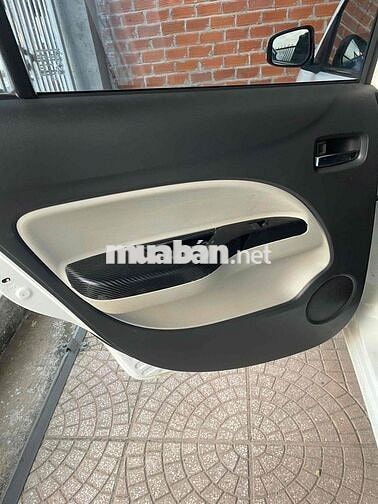 Mitsubishi Attrage 2017 Trắng