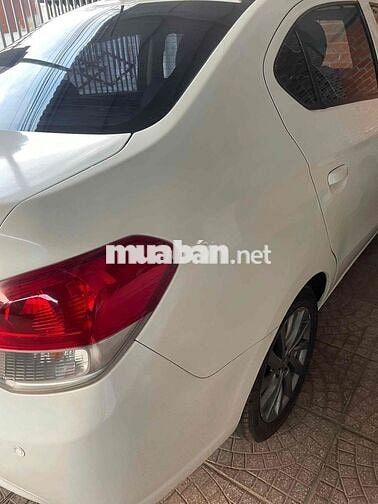 Mitsubishi Attrage 2017 Trắng