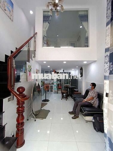 Cho thuê nhà mơi Phan Xích Long - PN- 4 tầng - 3PN
