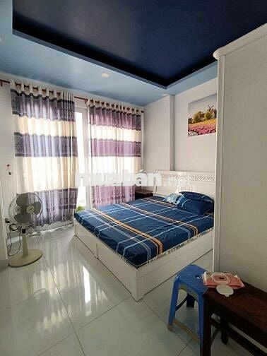 Cho thuê nhà mơi Phan Xích Long - PN- 4 tầng - 3PN