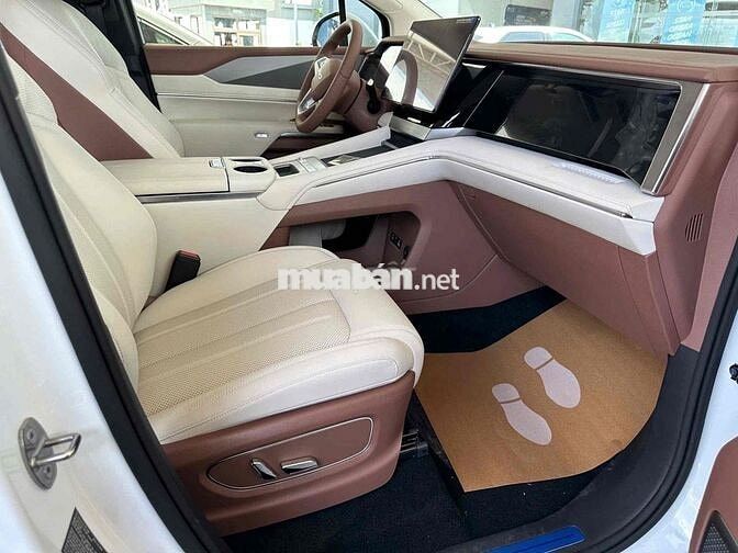 BYD M9 Bên e sẵn xe giao ngay. ưu đãi tốt