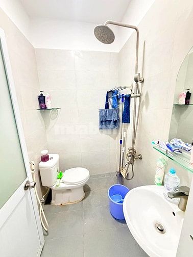 Nhà Giá Rẻ Lạc Long Quân - 45m2 - 2 Tầng mới đẹp - Chỉ 4.599 tỷ