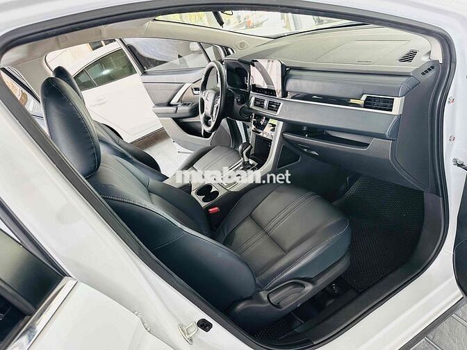 Mitsubishi Xpander Cross 2023 Trắng 28.000 km