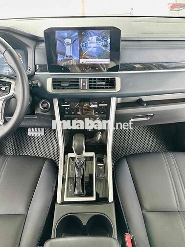 Mitsubishi Xpander Cross 2023 Trắng 28.000 km