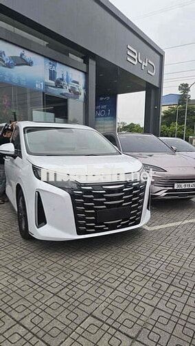 BYD M9 Bên e sẵn xe giao ngay. ưu đãi tốt