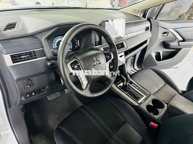 Mitsubishi Xpander Cross 2023 Trắng 28.000 km