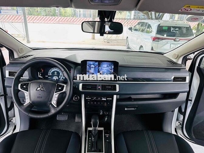 Mitsubishi Xpander Cross 2023 Trắng 28.000 km