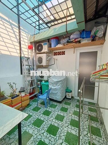 Cho thuê nhà mơi Phan Xích Long - PN- 4 tầng - 3PN