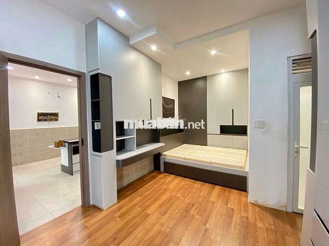 Bán nhà hẻm xe hơi[Cách mạng tháng 8],[Tân Bình],[5 X 10]m, giá tốt.