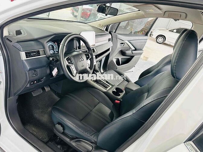 Mitsubishi Xpander Cross 2023 Trắng 28.000 km