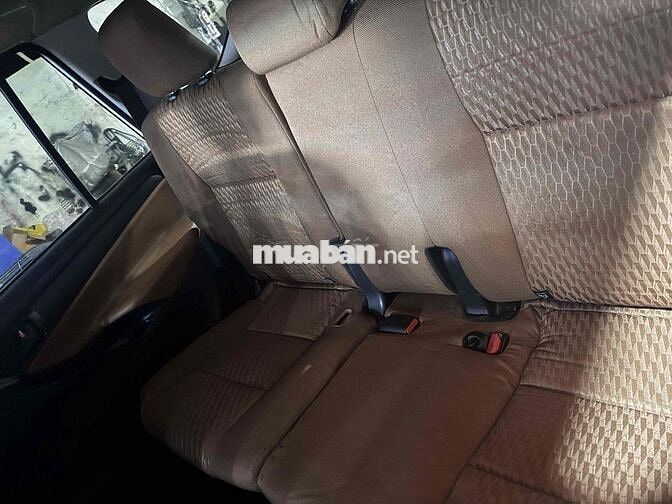 Toyota Innova 2017 2.0E Trắng