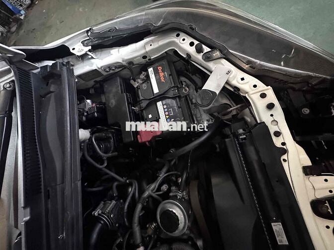 Toyota Innova 2017 2.0E Trắng