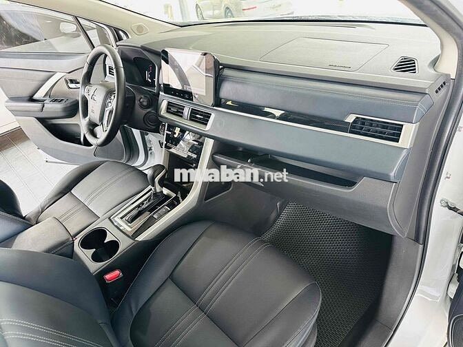 Mitsubishi Xpander Cross 2023 Trắng 28.000 km