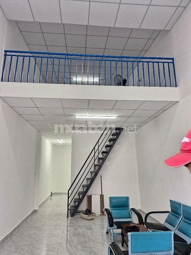 Bán nhà 4m x11m, gần Nguyễn Ảnh Thủ