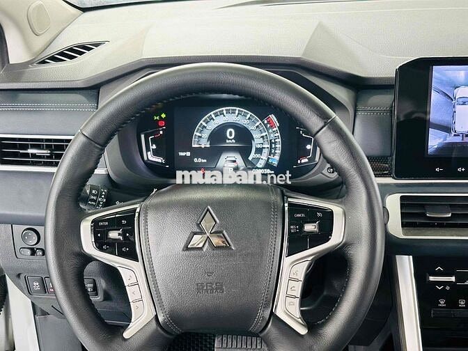 Mitsubishi Xpander Cross 2023 Trắng 28.000 km