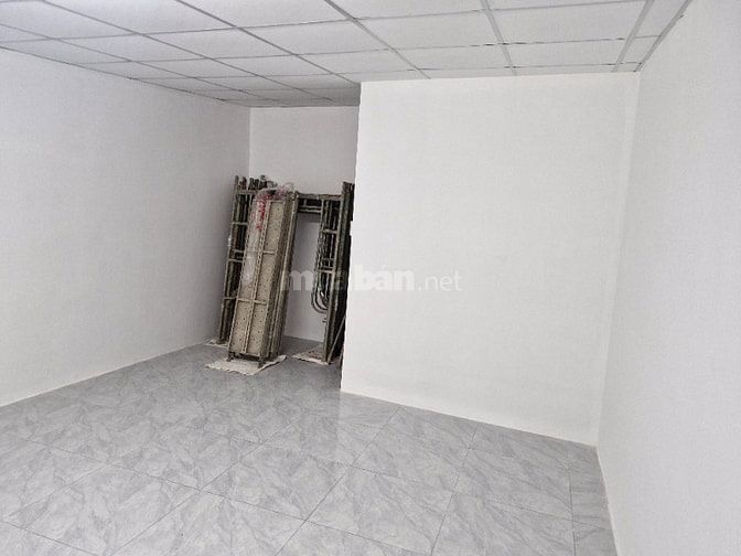 Bán nhà 4m x11m, gần Nguyễn Ảnh Thủ