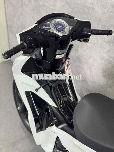 Honda Future 125 Fi 2024 Trắng đen