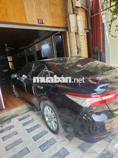 Toyota Camry 2021 2.0GP Đen 60.500 km