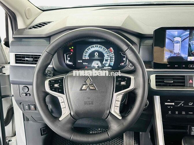 Mitsubishi Xpander Cross 2023 Trắng 28.000 km