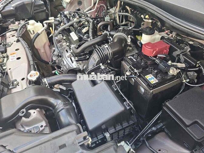 Toyota Veloz Cross Top 2022 Đỏ 22869 km