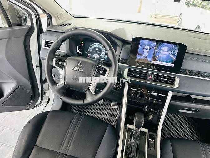 Mitsubishi Xpander Cross 2023 Trắng 28.000 km