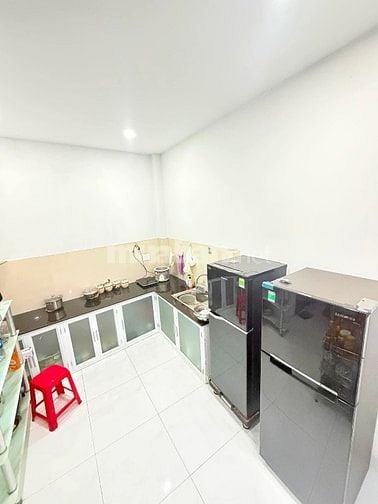 Nhà Giá Rẻ Lạc Long Quân - 45m2 - 2 Tầng mới đẹp - Chỉ 4.599 tỷ