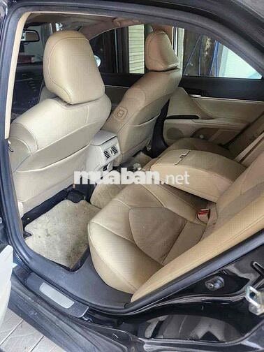 Toyota Camry 2021 2.0GP Đen 60.500 km