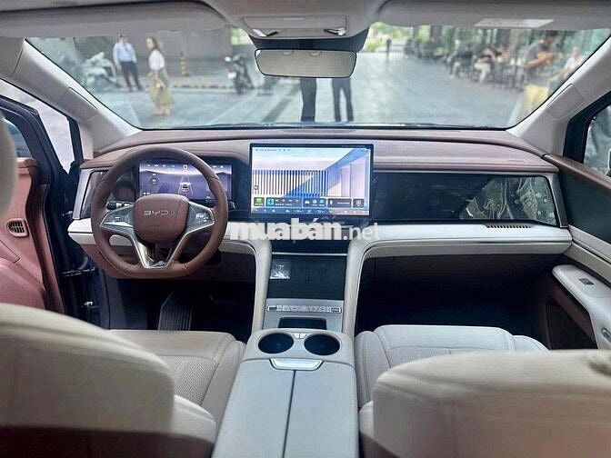 BYD M9 Bên e sẵn xe giao ngay. ưu đãi tốt