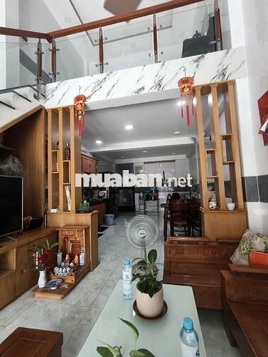 Nhà 1 trệt 1 lửng KP 3 Thị Trấn Bến Lức 