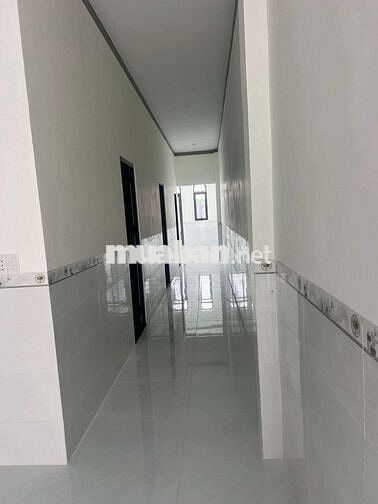 nhà 3 phòng ngủ dt 5x32,5mv có thổ cư giá 1ty,390