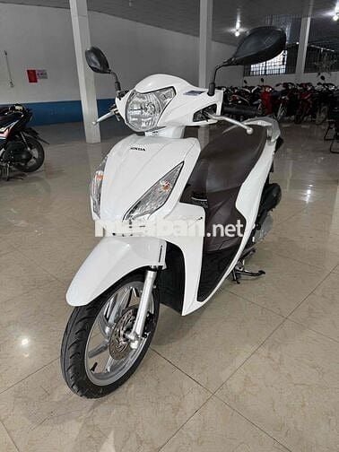Honda Vision 2017 màu Trắng