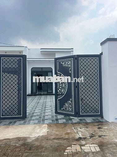 nhà 3 phòng ngủ dt 5x32,5mv có thổ cư giá 1ty,390