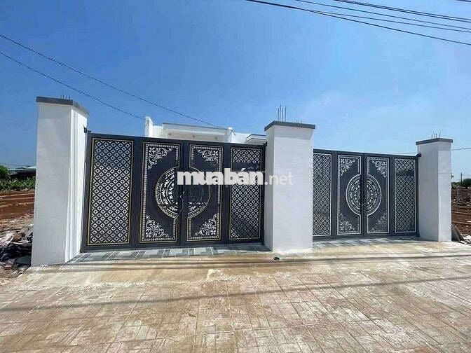 nhà 3 phòng ngủ dt 5x32,5mv có thổ cư giá 1ty,390