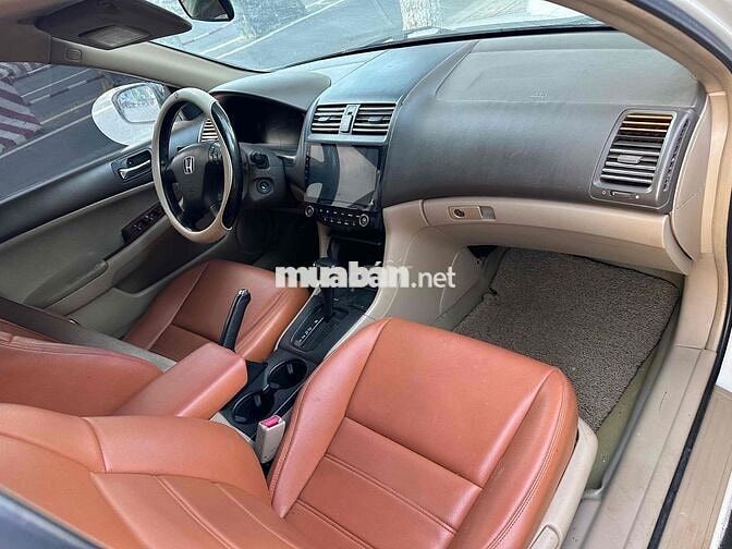 Honda Accord Trắng