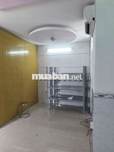 Cho thuê nhà nguyên căn 4 tầng, 3 phòng ngủ có sẵn 3 máy lạnh 